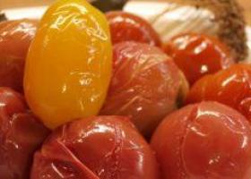 Квашеные помидоры в кастрюле на зиму: рецепт с фото Рецепты как закрыть кислые помидоры на зиму
