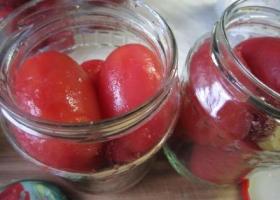 Помидоры в томатном соке (без кожицы)